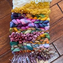 My project in Introduction to Frame Loom Tapestry course. Fiber Arts project by Abby León - 02.23.2021