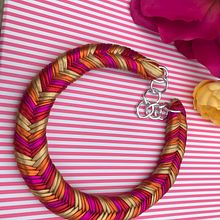 Collar multicolor. Jewelr, and Design project by Ana Andujar Rodriguez - 02.24.2021