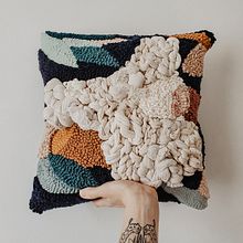 Coussins Multi-techniques. Un proyecto de Bordado y Tejido de Julie Robert - 02.03.2021