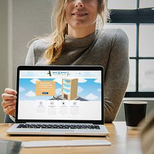 Spic & Span Website with Online Store. Un projet de Br, ing et identité , et Webdesign de Miguel Palomar - 03.03.2021