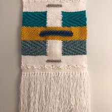 My project in Introduction to Frame Loom Tapestry course. Projekt z dziedziny Craft, Design i  Tkactwo użytkownika Emily Wander - 16.02.2021