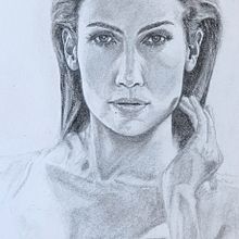 Retrato a Jennifer López. Drawing, Pencil Drawing, Artistic Drawing, Portrait Drawing, and Realistic Drawing project by Carlos Saldaña Arjomil - 12.31.2020