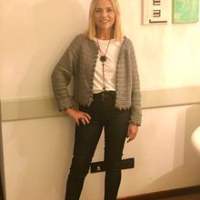 Mi Proyecto del curso:  Top-down: prendas a crochet de una sola pieza. Projekt z dziedziny Projektowanie mod,  Tkactwo, DIY, Sz i dełkowanie użytkownika Gabi Carjuzaa - 20.10.2021