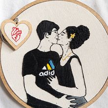 Meu projeto do curso: Criação de retratos bordados. Embroider, and Textile Design project by Caroline Bandeira Galvão - 01.31.2022