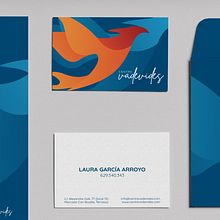 Vadevides. Br, ing, Identit, Logo Design, Digital Design, Graphic Design, and Social Media Design project by Cindy Gómez - 12.15.2019