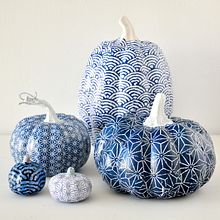 Deco pumpkins with Japanese patterns. Un progetto di Artigianato, Interior Design, Interior Design e Papercraft di Ioana Golzke - 18.09.2018