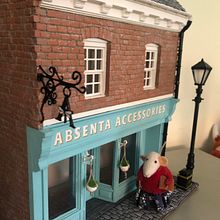 Tienda para Absenta Accessories. Un proyecto de Arquitectura, Papercraft y Retail Design de enrikegi - 24.08.2021