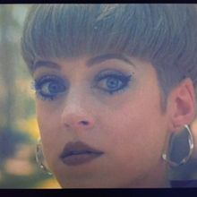 VIDEO CLIP - Los Ojos - Hace Tiempo. Projekt z dziedziny Kino, film i telewizja, Projektowanie oświetlenia, Projektowanie postaci, Projektowanie ubrań, Ed, cja filmów, Pisanie scenariusz, Produkcja muz, czna i Film użytkownika Artur Bardavío - 11.09.2018