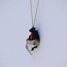 Dragon Necklace. Jewelr, Design, and Sculpture project by Hadass Evron - 03.18.2021