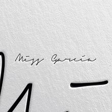 Miss Garcia. Een project van Logo-ontwerp van Elena Negrete Gil - 18.03.2021