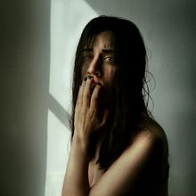 Luces y Sombras. Un proyecto de Autorretrato Fotográfico, Composición fotográfica, Fotografía, Fotografía digital y Retoque fotográfico de Paz Colazo - 18.03.2021