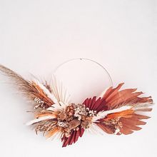 Pampas grass and paper leaves wreath. Decoration & Interior Decoration project by Elena Claudia Vasile - 03.29.2021