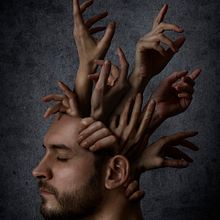 hands hairstyle. Autorretrato fotográfico, Concept Art, Fotografia, e Fotomontagem projeto de Daniel Ortegano - 04.04.2021