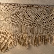 Macramé decorativo . Macramé project by Macarena Gillet Infante - 04.05.2021