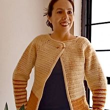 Mi Proyecto del curso:  Top-down: prendas a crochet de una sola pieza. Un progetto di Fashion design, Fiber Art, DIY e Uncinetto di Anggela Cruz Cuevas - 07.07.2021