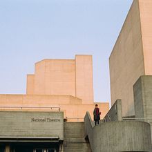 Southbank simplicity. Un proyecto de Fotografía analógica de Lola McCarthy - 08.04.2021