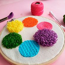 Circulo cromático con aguja mágica. Embroider, and Design project by Karen Castellanos G - 02.25.2021