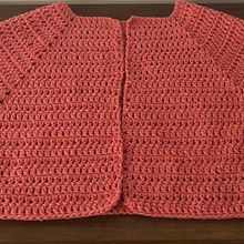 Mi Proyecto del curso:  Top-down: prendas a crochet de una sola pieza Ein Projekt aus dem Bereich Stickerei von Karla Milagros Sanchez de Visscher - 09.04.2021