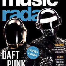 Simulación Revista Music Radar. Un proyecto de Diseño digital, Diseño editorial y Diseño gráfico de Jaz Iojes - 09.04.2021