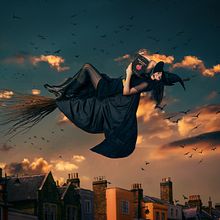 Witching hour. Un proyecto de Fotografía digital, Fotografía para Instagram y Composición fotográfica de Ana Stanojevic - 30.10.2020