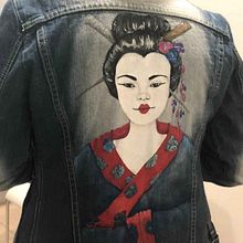 Chaqueta Pintada a Mano . Un progetto di Creatività e Costume design di Mariela Q. Duran - 11.04.2021
