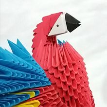 Guacamaya de Origami 3D. Paper Craft project by Germán Pichardo Jaimes - 03.18.2019