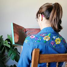 Mi Proyecto del curso: Diseño de moda: pintura y bordado sobre prendas. Un proyecto de Artesanía, Bordado y Diseño de vestuario de Mariela Q. Duran - 13.04.2021