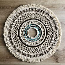 Tapiz circular macramé. Creativit, Decoration, DIY, Macramé, and Fiber Arts project by Fe Barroso - 04.13.2021