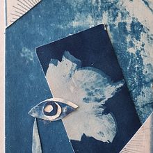 Collage on cyanotype. Un proyecto de Collage de Ελένη Γαλάνη - 18.04.2021