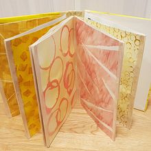 My project in Bookbinding of Your Artwork without Folds course. Un proyecto de Pintura acrílica, Encuadernación, Bordado e Ilustración tradicional de Jaeggi Claudia - 18.04.2021