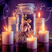 Fairy in the bottle. Digital Photograph project by ANTALUCA RAZVAN - 04.18.2021
