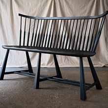 Spindle Back Settee. Projekt z dziedziny Craft, Projektowanie i w, rób mebli, Projektowanie interakt, wne i Obróbka drewna użytkownika Bibbings & Hensby - 19.04.2021