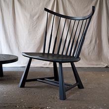 Spindle Back Lounge Chair. Projekt z dziedziny Craft, Projektowanie i w, rób mebli, Projektowanie wnętrz i Obróbka drewna użytkownika Bibbings & Hensby - 19.04.2021
