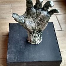 Modelado de mano autoretrato. Fine Arts, Ceramics, Figure Drawing, and Sculpture project by Mik Rod - 12.31.2019