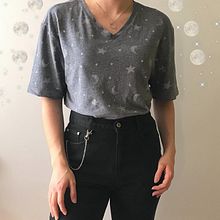 Up-cycling de una playera. Criatividade, Design, Design digital, DIY, Fotografia de moda, Instagram, Pintura, Upc, e cling projeto de Caro Morales - 15.04.2021