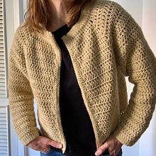 Mi Proyecto del curso:  Top-down: prendas a crochet de una sola pieza. Crochet project by Maria Briatore - 04.20.2021