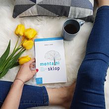 Books for life. Un projet de Photographie pour Instagram de Anita Ordog Trto - 21.04.2021