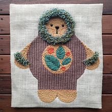 Muñeco Bosque. Arts, Crafts, Embroider, and Character Design project by Carolina Bello - 07.21.2019