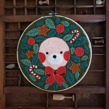 Oso Navideño. Arts, Crafts, and Embroider project by Carolina Bello - 12.10.2019