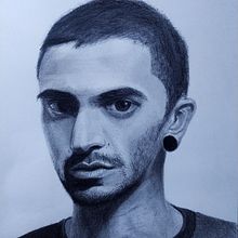 Meu projeto do curso: Retrato realista com lápis grafite. Un progetto di Illustrazione tradizionale di João Brandão - 22.04.2021