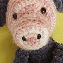 Pig or mouse? No, a Mig!. Arts, Crafts, Children's Illustration, Crochet, Stor, and telling project by Laura Debello - 04.25.2021