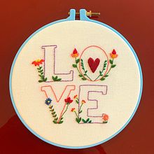 Valentine's hoop. Un progetto di Ricamo di Felicia - 25.04.2021