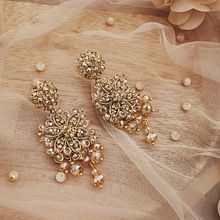ESSENTIAL PIECES. Jewelr, and Design project by Roxana Pardo - 04.28.2021