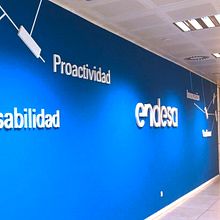 Trabajos varios para endesa. Un proyecto de Br, ing e Identidad, Creatividad, Diseño y Retail Design de Ventura Peces-Barba - 10.05.2020