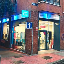 Implantación de imagen en PdS de endesa. Un proyecto de Br, ing e Identidad, Dirección de arte, Diseño, Gestión del diseño y Señalética de Ventura Peces-Barba - 25.03.2020