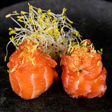 Hey Ya! Sushi. Food Photograph project by Juciellen Ribeiro - 05.04.2021