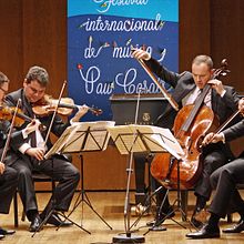 Festival Internacional de Música Pau Casals. Design, Graphic Design, H, Lettering, Paper Craft, Communication, Art Direction, Br, ing & Identit project by Mariona Llasat - 05.06.2021