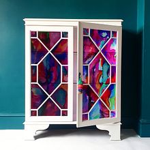 Marbled Alcohol Ink Glass Cabinet. Design, Fine Arts, Upc, cling, Furniture Design, and Making project by Chloe Kempster - 05.07.2021