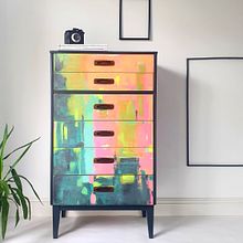 Abstract Art Cityscape Chest of Drawers. Design, Painting, Furniture Design, Making, Watercolor Painting, Upc, and cling project by Chloe Kempster - 05.07.2021