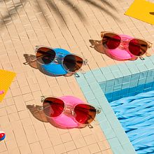 Tens Poolside campaign. Un proyecto de Dirección de arte, Fotografía publicitaria, Artesanía, Creatividad, Fotografía digital, Fotografía de moda, Fotografía artística, Instagram, Fotografía para Instagram, Fotografía con móviles, Retoque fotográfico, Composición fotográfica, Iluminación fotográfica, Fotografía, Post-producción fotográfica		, Postproducción audiovisual, Fotografía de producto, Redes Sociales, Fotografía de estudio y Vídeo de Tibor Galamb - 08.05.2018